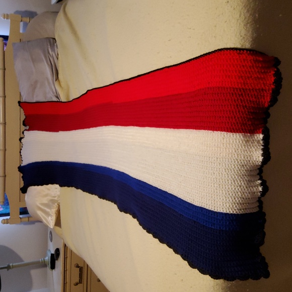 Patriotic Shoulder Wrap - Picture 3 of 5
